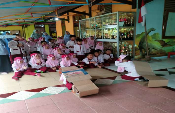 Racing Tank Permainan Kolaboratif yang menggembirakan