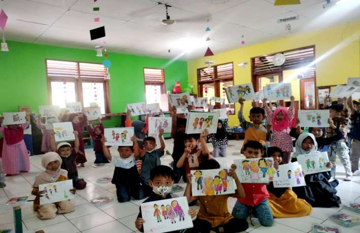 MANFAAT MENGGAMBAR UNTUK ANAK